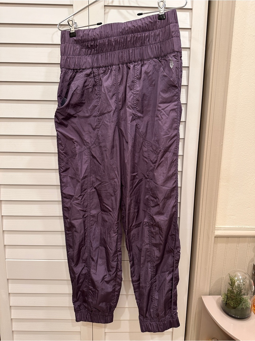 Free people Purple Elastic-Waist Lightweight Jogger Pants size M